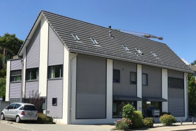 Gewerbe- und öffentliche Gebäude